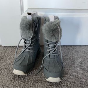 UGG ADIRONDACK BOOT III FLUFF